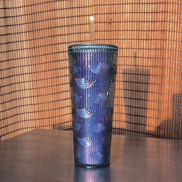 NEW STARBUCKS Holographic Rainbow 24oz. Venti Collectors Cold Cup - Picture 6 of 7